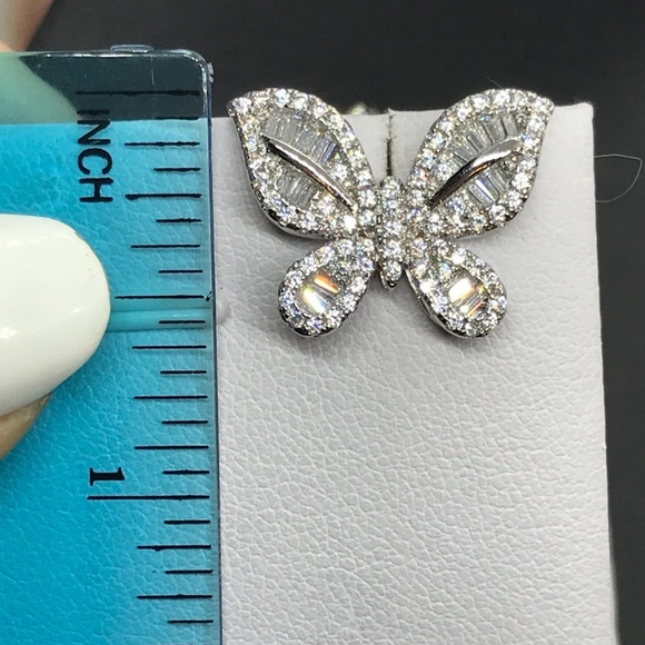 Amazing Butterfly Stud Crystal Earrings - Picture 4 of 5